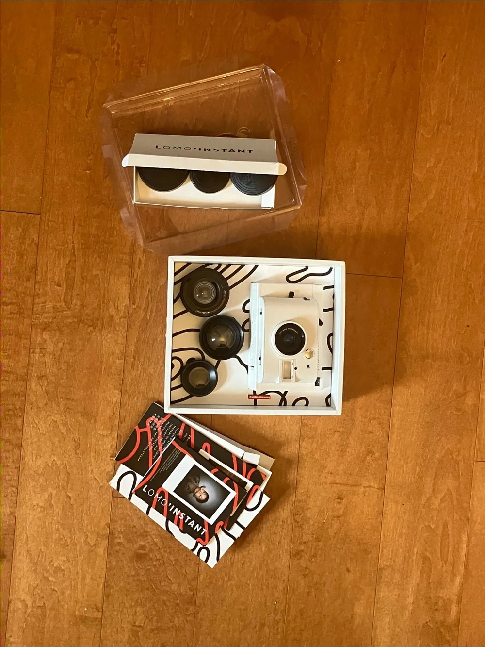 Lomo'Instant White Instant Film Camera with Lens Kit